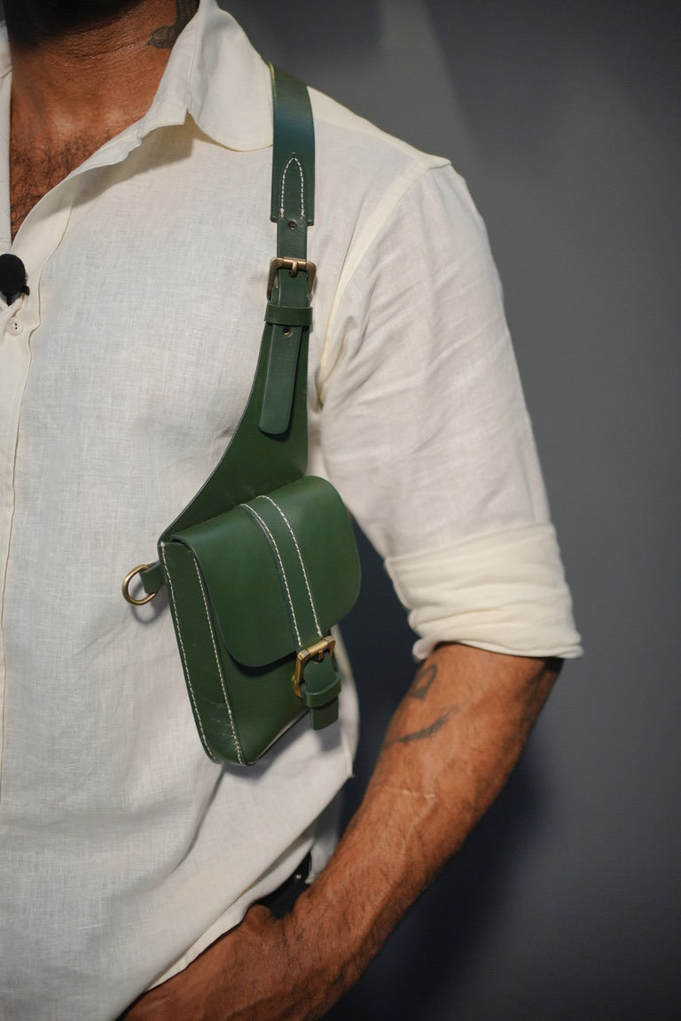 Aruval BLADELINE tactical holster bag for men by 51x49 premium gear straps.